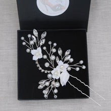 Load image into Gallery viewer, Floral Hair Pin
