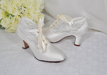 Load image into Gallery viewer, Block Heel Boots | White or Ivory