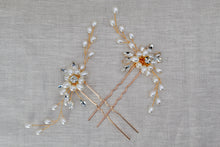 Load image into Gallery viewer, Gold Pearl Hair Pin

