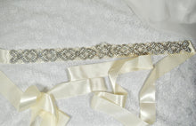 Load image into Gallery viewer, Bridal Belt