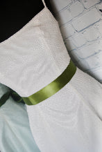 Load image into Gallery viewer, Bridesmaid Belt