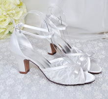 Load image into Gallery viewer, Block Heel Lace Shoes | White or Ivory