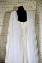 Load image into Gallery viewer, Simple Wedding Wings | White, Ivory, Black, Red
