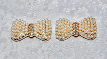 Load image into Gallery viewer, Pearl Shoe Clips