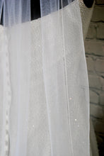 Load image into Gallery viewer, Single Tier Edged Veil | 75cm-500cm | White, Ivory, Champagne