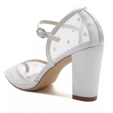 Load image into Gallery viewer, Tova