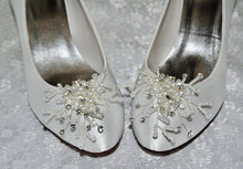 Load image into Gallery viewer, Pearl Shoe Clips