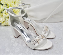 Load image into Gallery viewer, Azalea