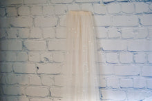 Load image into Gallery viewer, Single Tier Pearl Veil | 75cm - 100cm | Champagne