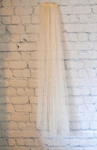 Load image into Gallery viewer, Single Tier Pearl Veil | 75cm - 100cm | Champagne
