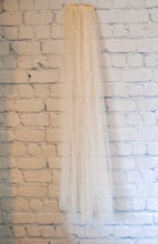 Load image into Gallery viewer, Single Tier Pearl Veil | 75cm - 100cm | Champagne