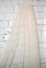 Load image into Gallery viewer, Single Tier Pearl Veil | 75cm - 500cm | White, Ivory