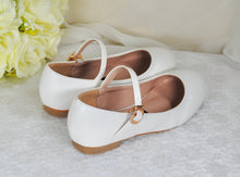 Load image into Gallery viewer, Bow Flower Girl Shoes
