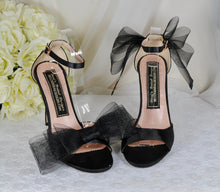 Load image into Gallery viewer, Large Bow Heels | Black or White