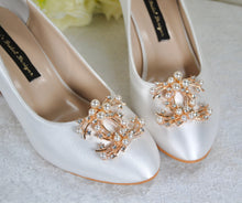 Load image into Gallery viewer, Pearl & Rhinestone Gold Clips