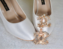 Load image into Gallery viewer, Pearl & Rhinestone Gold Clips