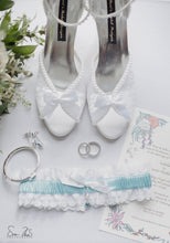 Load image into Gallery viewer, Pearl & Lace Block Heels
