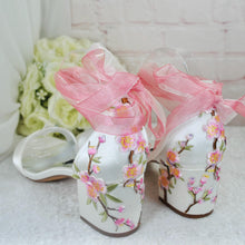 Load image into Gallery viewer, Ivory Block Heel Sandals with Embroidered Flowers - UK7 - Ready to Dispatch
