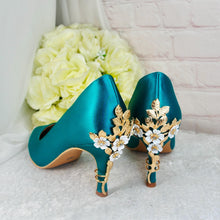 Load image into Gallery viewer, Teal Satin Bridal Set: Handmade Clutch, Fascinator, Heels
