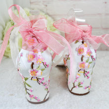 Load image into Gallery viewer, Ivory Block Heel Sandals with Embroidered Flowers - UK7 - Ready to Dispatch

