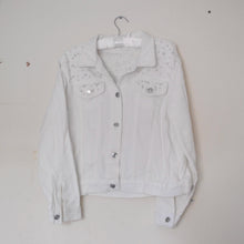 Load image into Gallery viewer, Custom Floral Bridal Jacket with Pearls, White Wedding Denim Jacket for Bride with Flower Embroidered Panel
