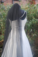 Load image into Gallery viewer, 100cm Black Wedding Veil - Fingertip Length Sheer Tulle Veil With Silver Comb
