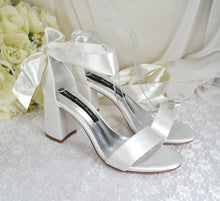 Load image into Gallery viewer, Ivory Wedding Sandals Block Heels Bridal Shoes UK4/US6.5
