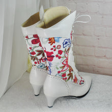 Load image into Gallery viewer, White Floral Print Wedding Boots: Low Heel Bridal Shoes UK4/US6.5
