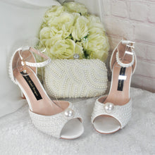 Load image into Gallery viewer, Pearl Clutch Bag: Ivory Cream Bridal Handbag
