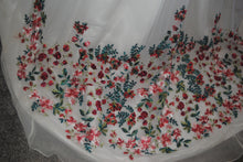 Load image into Gallery viewer, LAST ONE - Floral Wedding Veil – Handmade White Tulle Bridal Veil with Rose Embroidery
