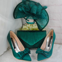 Load image into Gallery viewer, Handmade Emerald Green Satin Bridal Set: Heels, Clutch &amp; Fascinator
