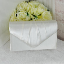 Load image into Gallery viewer, Ivory Satin Bridal Set: Slingback Heels, Clutch Bag, Sinamay Fascinator
