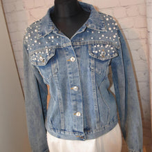 Load image into Gallery viewer, Custom Floral Bridal Jacket with Pearls, White Wedding Denim Jacket for Bride with Flower Embroidered Panel
