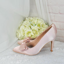 Load image into Gallery viewer, Blush Pink Satin Bridal Set: Handmade Heels, Clutch, Fascinator
