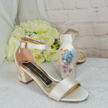 Load image into Gallery viewer, Ivory Block Heel Bridal Sandals, Low heels, Embroidered Wedding Shoes for Bride
