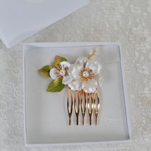 Load image into Gallery viewer, Pearlescent Pink Bridal Hair Comb, Gold Wedding Accessories
