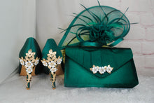 Load image into Gallery viewer, Emerald Green Satin Bridal Set: Heels, Clutch &amp; Fascinator - Wedding Guest Outfit
