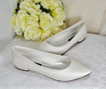 Load image into Gallery viewer, Black Satin Flat Shoes: Pointed Toe Ballet Flats
