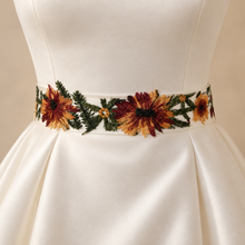 Load image into Gallery viewer, Autumn Flower Embroidered Bridal Belt

