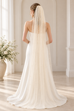 Load image into Gallery viewer, Champagne Pearl Wedding Veil – Single Layer | 75–500 cm
