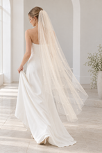 Load image into Gallery viewer, Champagne Pearl Wedding Veil – Single Layer | 75–500 cm
