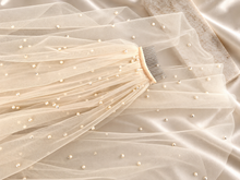 Load image into Gallery viewer, Champagne Pearl Wedding Veil – Single Layer | 75–500 cm
