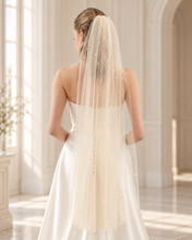 Load image into Gallery viewer, Champagne Pearl Wedding Veil – Single Layer | 75–500 cm

