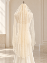 Load image into Gallery viewer, Champagne Pearl Wedding Veil – Single Layer | 75–500 cm

