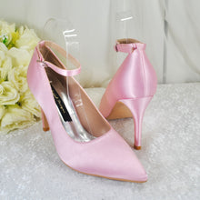 Load image into Gallery viewer, Pink Satin Pointed Toe Bridal Shoes - UK4 - Ready to Dispatch
