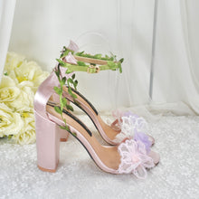 Load image into Gallery viewer, Pink 3D Flower Block Heels
