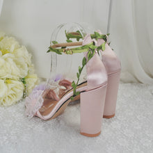 Load image into Gallery viewer, Pink 3D Flower Block Heels
