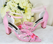 Load image into Gallery viewer, Pink Blossom Block Heels
