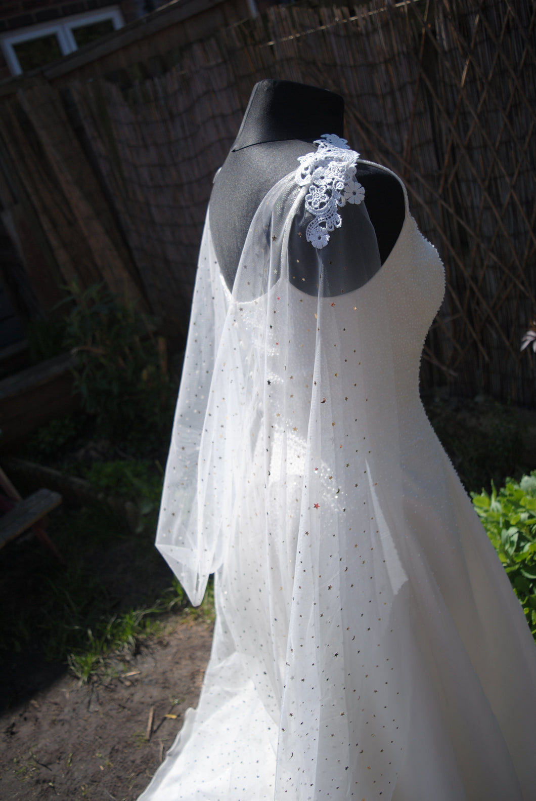 Celestial Wedding Cape | Black or Ivory, 200 - 400cm Becci's Bridal Designs Celestial Wedding Cape | Black or Ivory, 200 - 400cm Becci's Bridal Designs