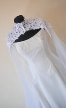 Load image into Gallery viewer, High Neck Lace Wedding Cape
